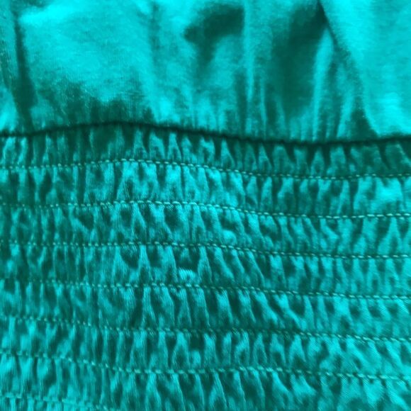 Inc size XL green top new without tags - Picture 2 of 3